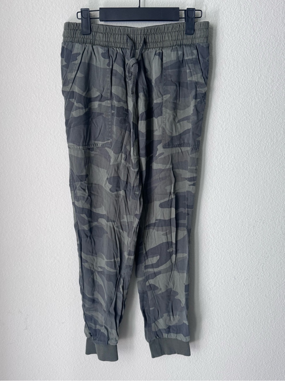 Splendid Olive & Gray Camo Women's Drawstring Joggers